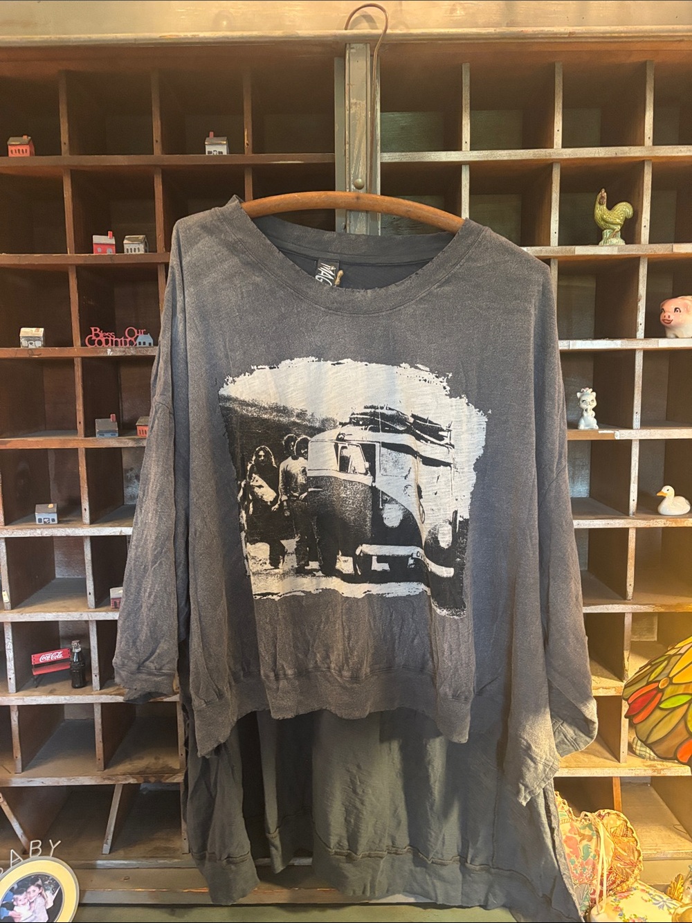 Magnolia Pearl RARE 🚐674 hi lo Baja Surf Francis T pullover free people